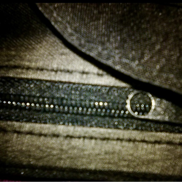 CLUTCH - Picture 5 of 6